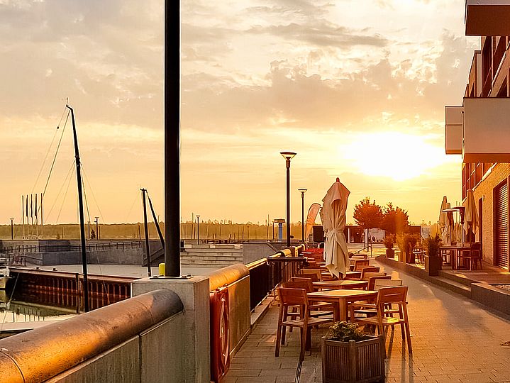 Leipziger Neuseenland Zwenkauer See Hafen Promenade