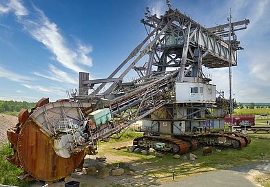 Schaufelradbagger im Bergbau-Technik-Park