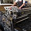 Druck an einer Schnellpresse, © Museum für Druckkunst Leipzig