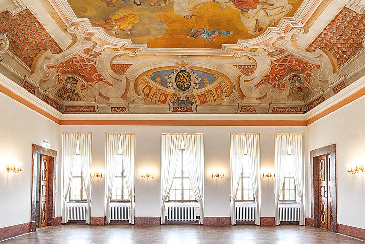 Saal mit barockem Deckengemälde, © Marcel Drechsler 