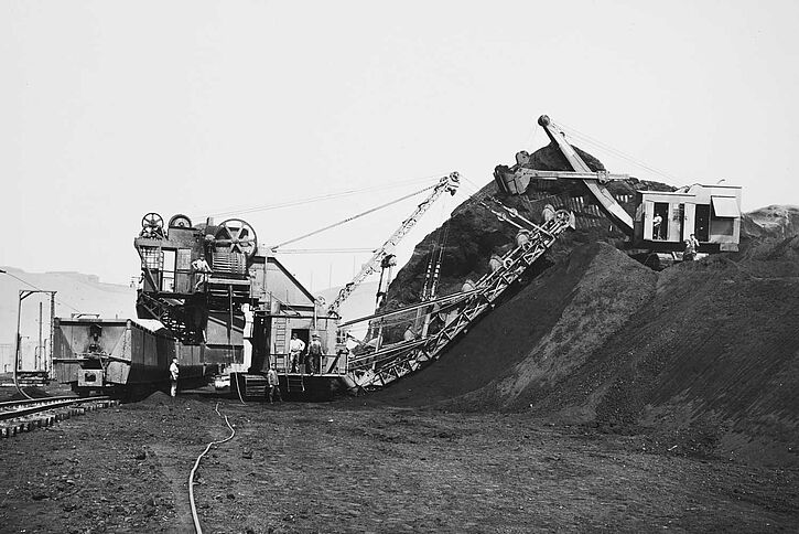 Leipziger Neuseenland Regiser Kohlenwerke mit Eimerketten und Diesellöffelbagger 1933