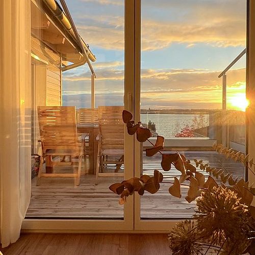 ENTSPANNUNG PUR... 😊  Große Terrasse und Seeblick -  Ferienwohnung 9 ist perfekt, um den Urlaub zu viert zu...