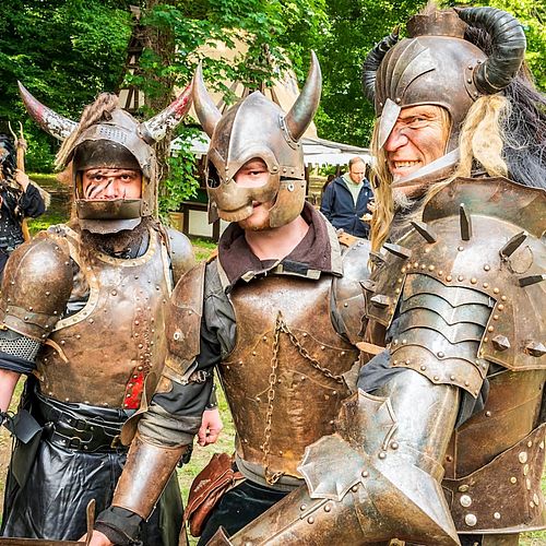 AUSFLUG INS MITTELALTER Schloss Trebsen an der Mulde verwandelt sich vom 23. bis 25. Mai in eine lebendige Welt aus...
