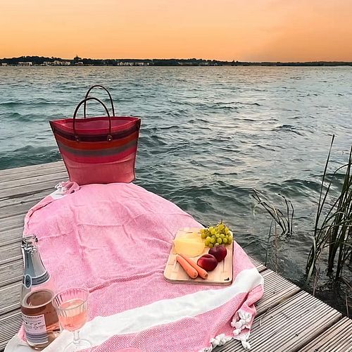 RUHE, SEEBLICK, NICHSTUN. 🌊🌿 Mehr braucht ein entspannter Urlaub nicht. 😊 ⭐ Ruhige Adults-only-Ferienwohnung ⭐ Wenige...