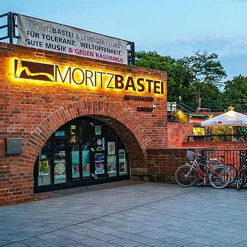 KULTUR IM KELLER? Mitten in Leipzig liegt die Moritzbastei - das bekannteste Kulturzentrum der Stadt! Das Bauwerk war...