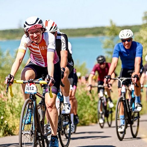 MIT DEM RAD DURCHS LEIPZIGER NEUSEENLAND 🚴‍♂️ Start. Ziel. Und dazwischen eine der schönsten Radstrecken Deutschlands:...